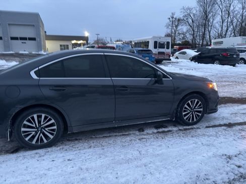Used 2018 Subaru Legacy 2.5i image 7