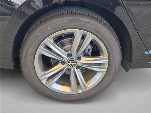 Used 2023 Volkswagen Jetta SE w/ Panoramic Sunroof Package FWD image 20