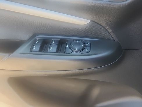 Used 2022 Chevrolet Bolt EUV LT w/ Driver Confidence Package FWD image 24