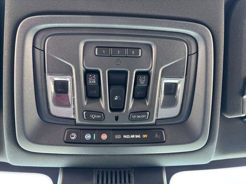 Used 2025 GMC Sierra 2500 AT4 w/ AT4 Premium Plus Package AWD/4WD image 6