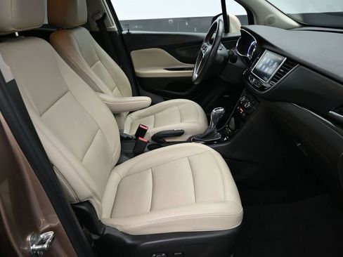 Used 2018 Buick Encore Premium image 12