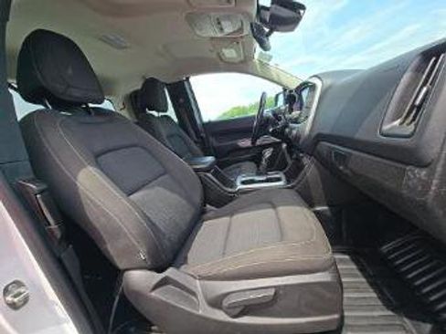 Used 2022 Chevrolet Colorado LT w/ Fleet Safety Package RWD image 24
