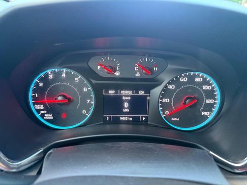 Used 2018 Chevrolet Equinox LT FWD image 14