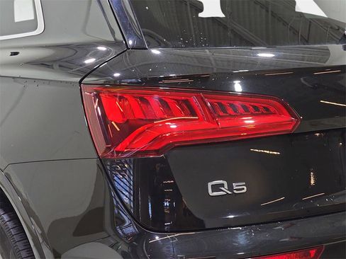 Used 2018 Audi Q5 2.0T Premium Plus w/ Premium Plus Package image 33