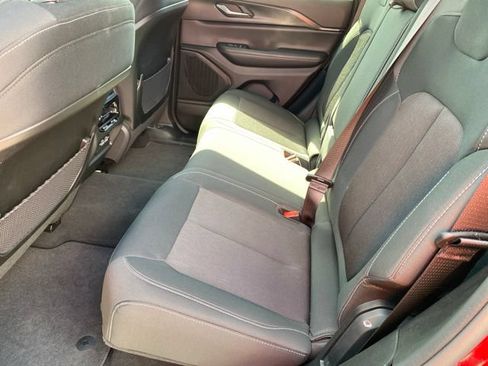 Used 2024 Jeep Grand Cherokee Laredo w/ Luxury Tech Group I AWD/4WD image 30