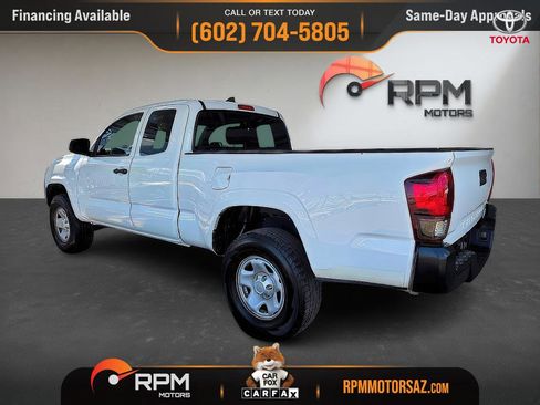 Used 2018 Toyota Tacoma SR image 4
