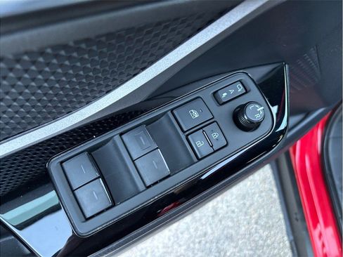 Used 2022 Toyota C-HR Nightshade image 19