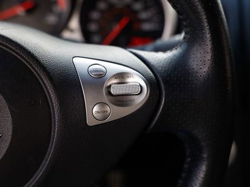 Used 2010 Nissan 370Z Touring image 26