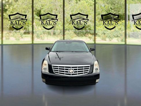 Used 2008 Cadillac DTS Performance FWD image 2