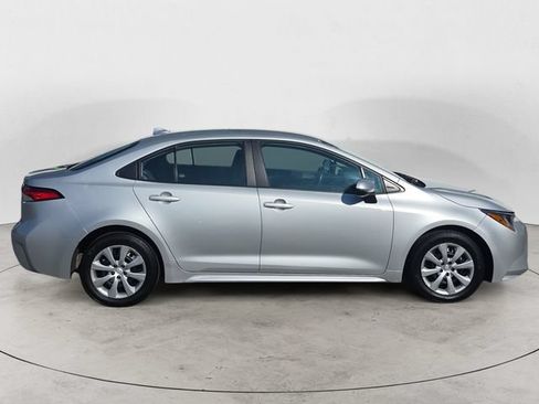Used 2024 Toyota Corolla LE FWD image 6