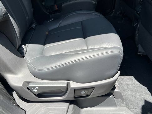 Used 2023 Subaru Ascent Limited AWD/4WD image 19