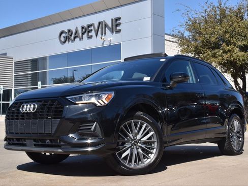 Used 2023 Audi Q3 2.0T Premium w/ Convenience Package image 2