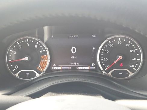 Used 2021 Jeep Renegade Latitude w/ Convenience Group AWD/4WD image 39