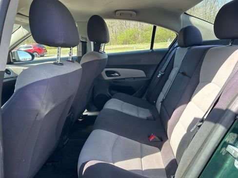Used 2014 Chevrolet Cruze LS image 15