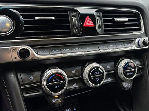 Used 2021 Genesis G70 3.3T w/ Sport Package image 32