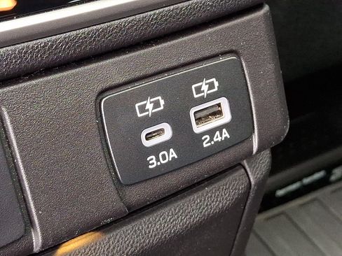 Used 2023 Subaru Ascent Limited w/ Technology Package AWD/4WD image 13