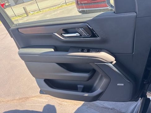 New 2026 GMC Yukon Denali w/ LPO, Floor Liner Package AWD/4WD image 15