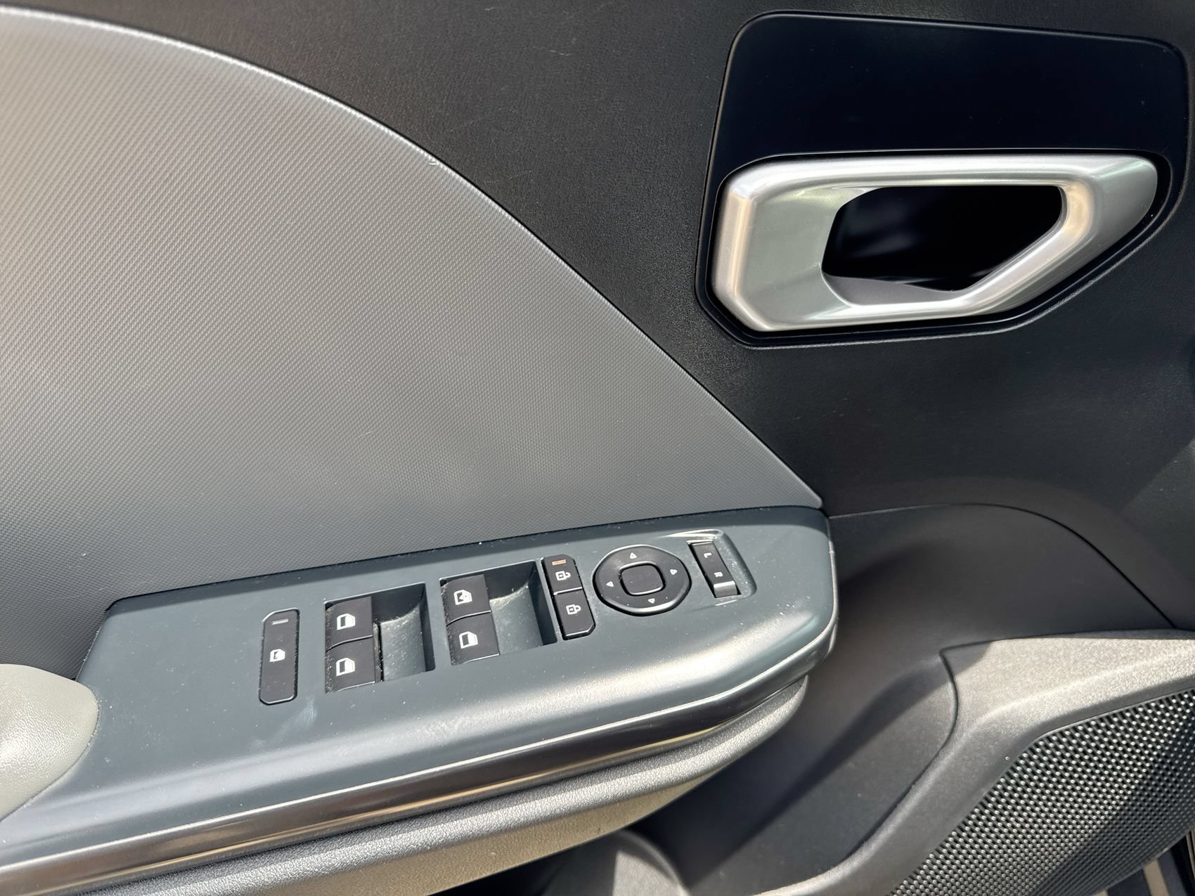 Used 2025 Kia K4 FWD image 13