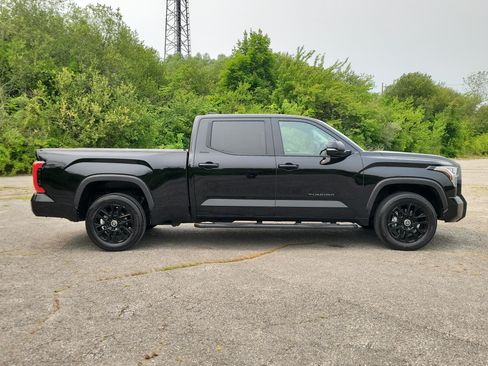 Used 2024 Toyota Tundra Limited AWD/4WD image 4