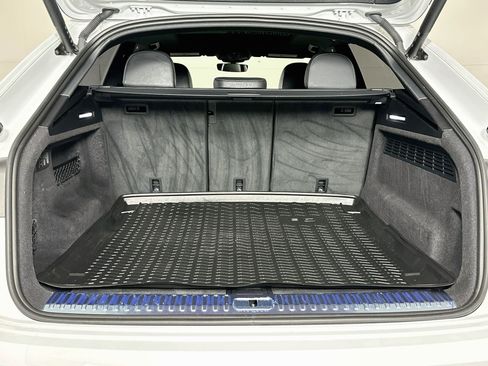 Used 2025 Audi Q8 Prestige w/ Prestige Package AWD/4WD image 26