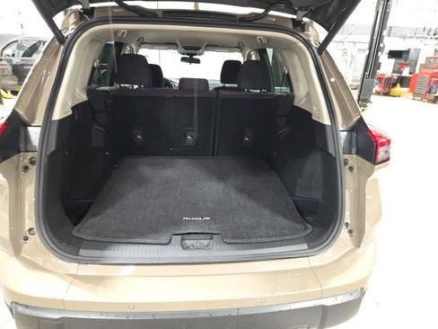 Used 2024 Nissan Rogue SV AWD/4WD image 11