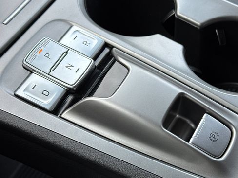 Used 2023 Hyundai Kona SE image 21