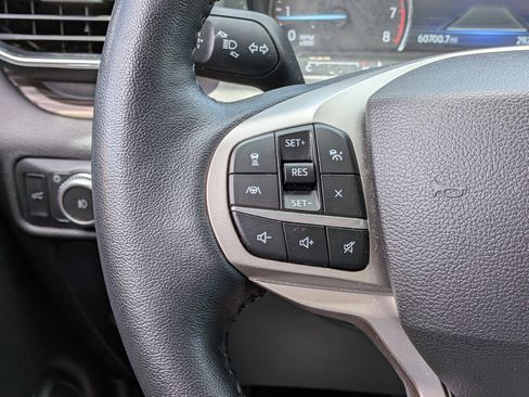 Used 2022 Ford Explorer Limited w/ Equipment Group 301A RWD image 26