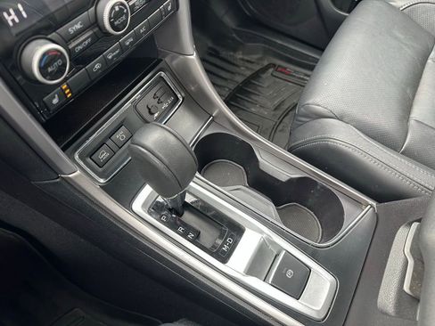 Used 2022 Subaru Ascent Limited w/ Technology Package image 25