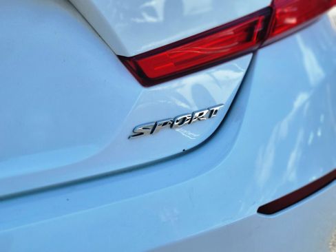 Used 2021 Honda Accord Sport image 11