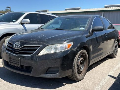 Used 2010 Toyota Camry LE image 13