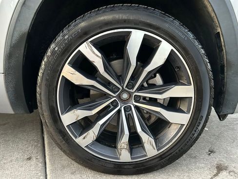 Used 2021 Volkswagen Atlas Cross Sport SEL Premium R-Line image 32