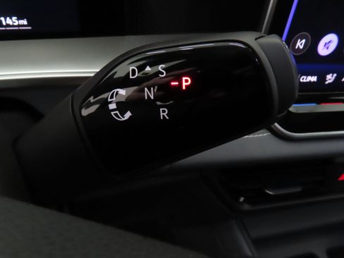 New 2026 Volkswagen Tiguan SE R-Line FWD image 16