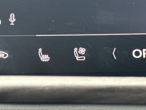 Used 2025 Audi Q5 Premium Plus w/ Premium Plus image 14