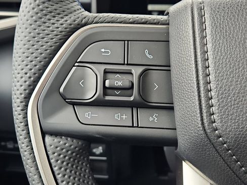 New 2026 Toyota Tundra Limited AWD/4WD image 18