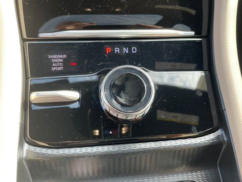 New 2025 Jeep Grand Cherokee Limited w/ Black Appearance Package image 19