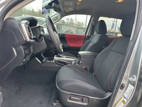 Used 2023 Toyota Tacoma SR5 AWD/4WD image 16