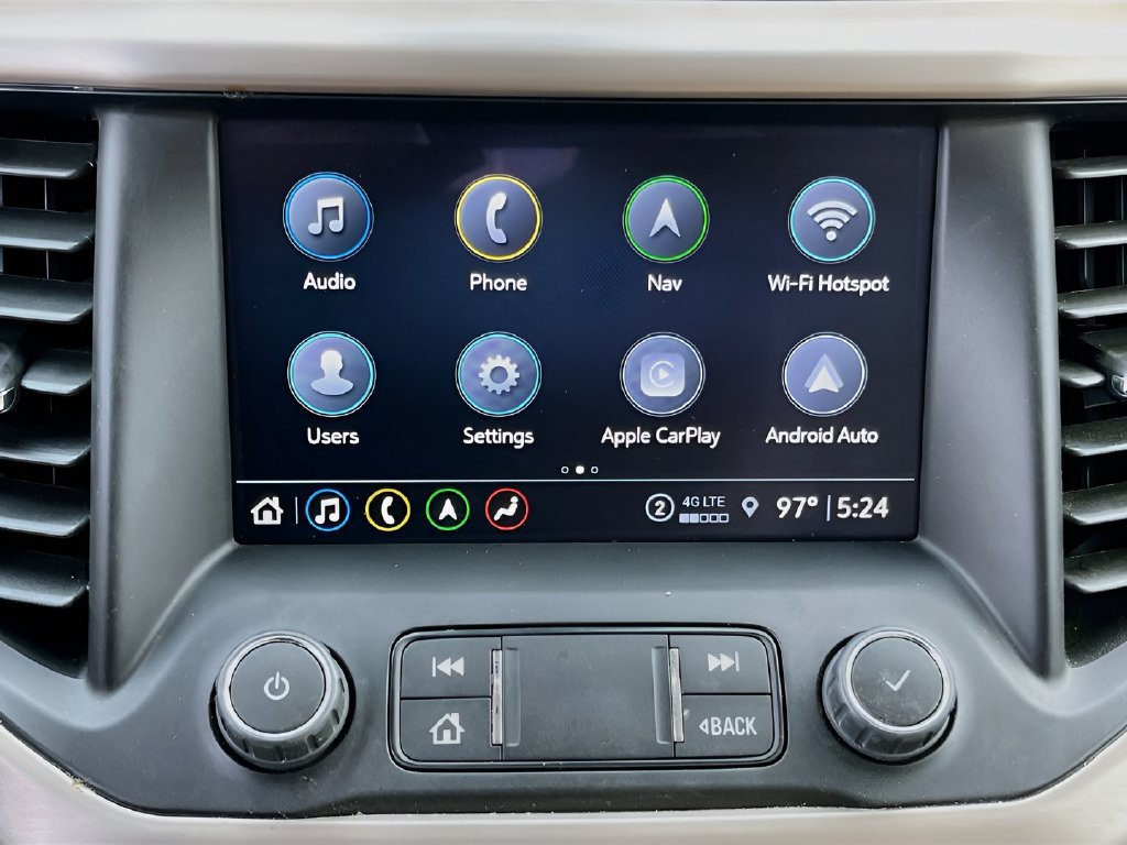 Used 2023 GMC Acadia Denali w/ Denali Technology Package FWD image 15