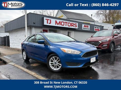 Used 2018 Ford Focus SE image 1