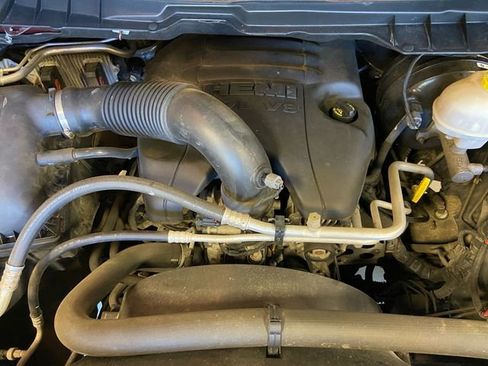 Used 2017 RAM 1500 Limited image 29