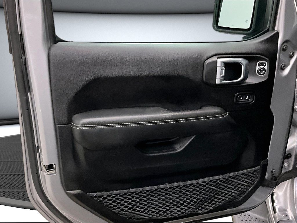 Used 2019 Jeep Wrangler Unlimited Sahara AWD/4WD image 20