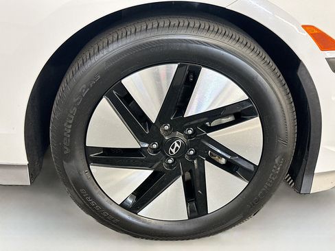 Used 2024 Hyundai Ioniq 6 SE AWD/4WD image 36