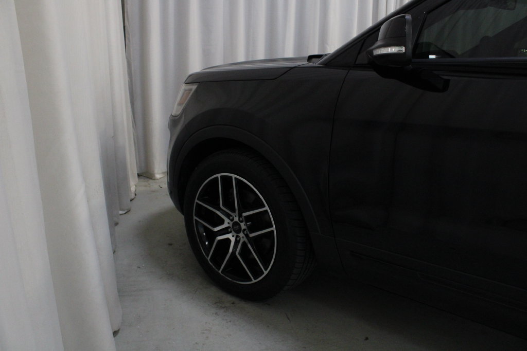 Used 2019 Ford Explorer Sport w/ Equipment Group 401A AWD/4WD image 32