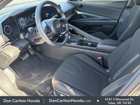 Used 2025 Hyundai Elantra SEL FWD image 10