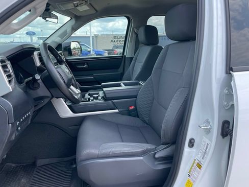 Used 2023 Toyota Tundra SR5 w/ SR5 Convenience Package AWD/4WD image 6