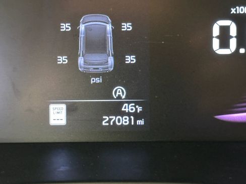 Used 2023 Kia Soul LX w/ LX Technology Package image 45