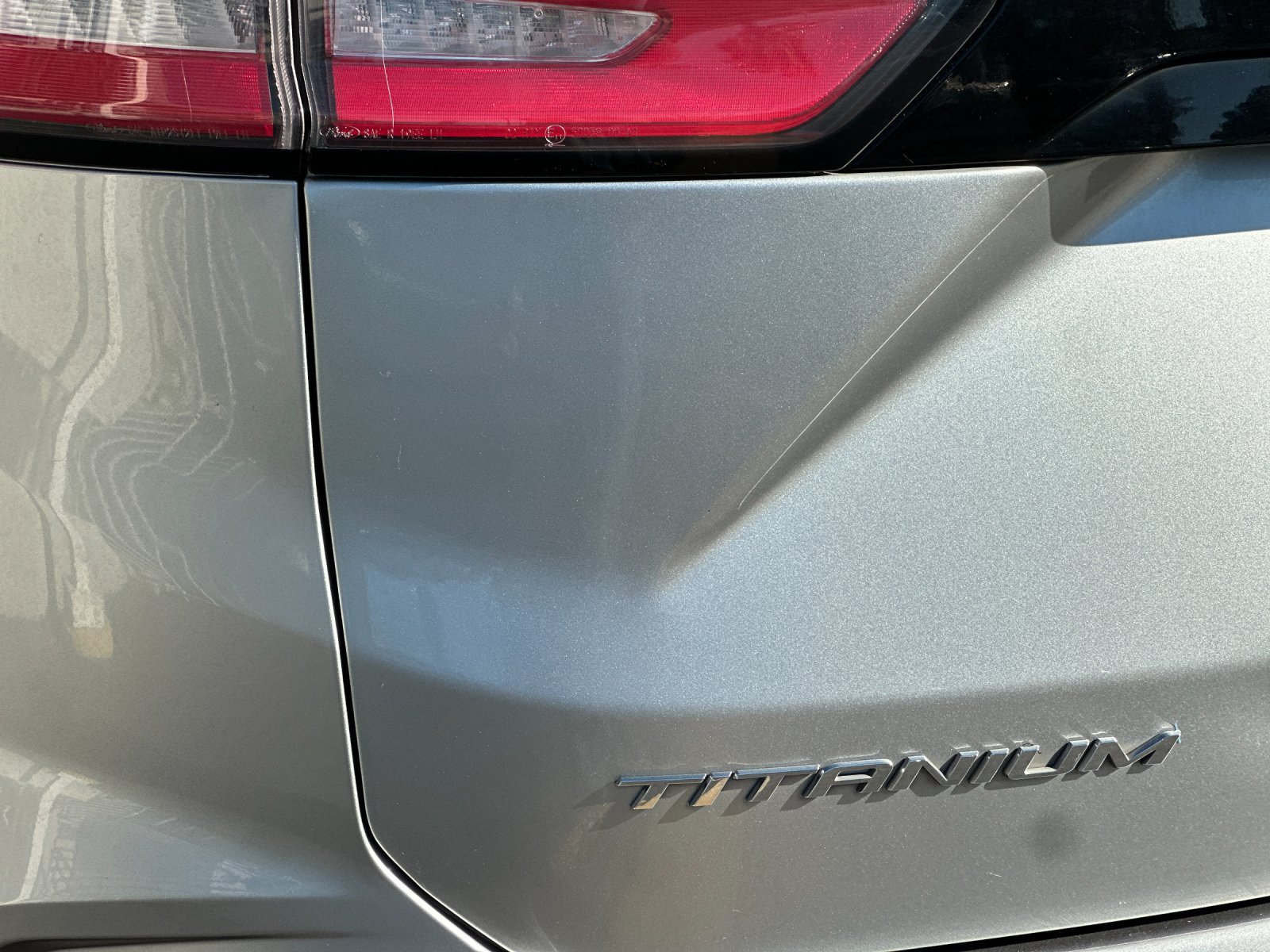Used 2024 Ford Edge Titanium AWD/4WD image 24