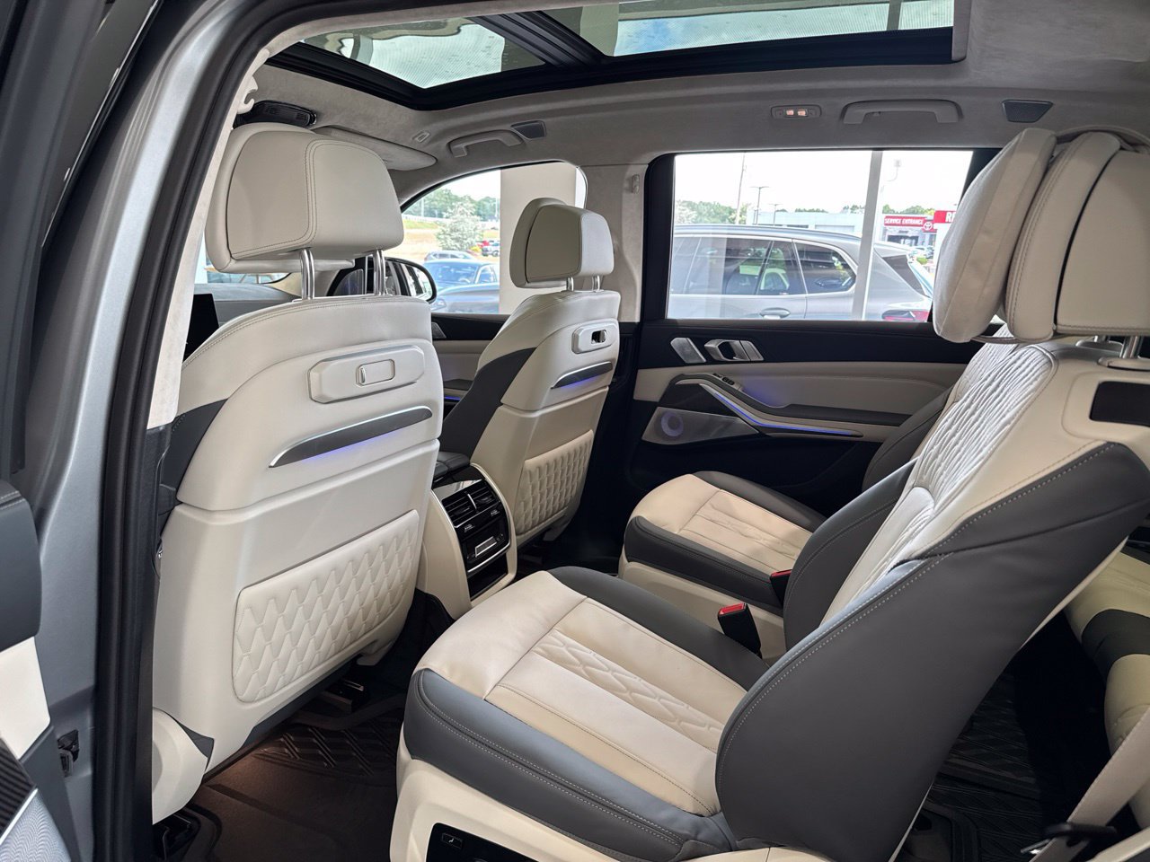 New 2027 BMW X7 M60i AWD/4WD image 47