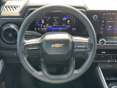 Used 2025 Chevrolet Colorado W/T w/ Advanced Trailering Package AWD/4WD image 12
