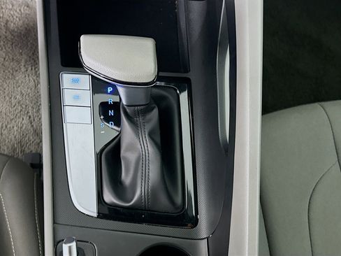 Used 2024 Hyundai Elantra SEL image 25