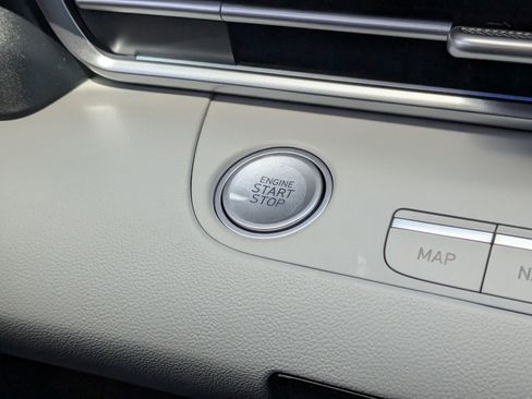 New 2025 Hyundai Elantra Limited image 13